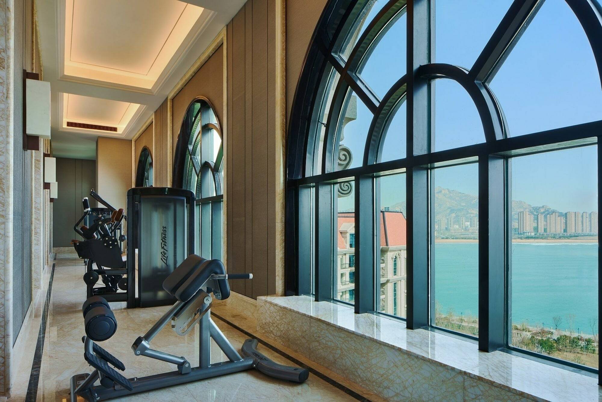 Wanda Realm Qingdao Movie Metropolis Hotel Exterior photo