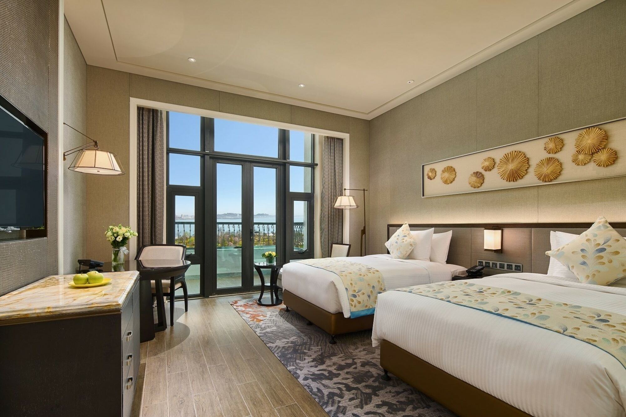 Wanda Realm Qingdao Movie Metropolis Hotel Exterior photo