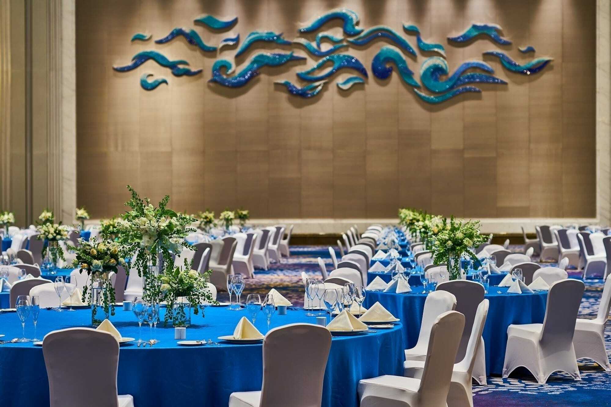 Wanda Realm Qingdao Movie Metropolis Hotel Exterior photo